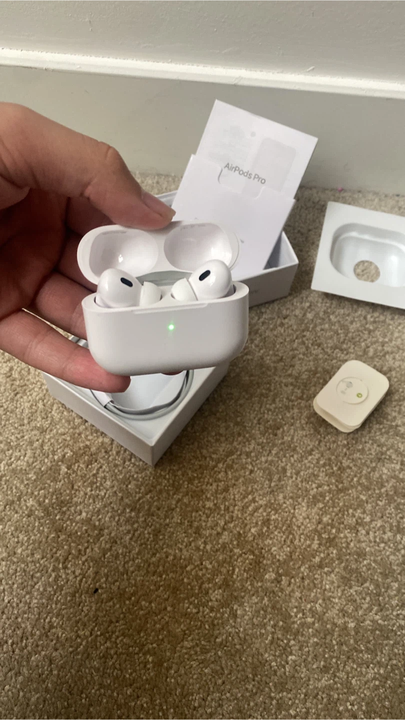 Apple AirPods Pro - photo 4