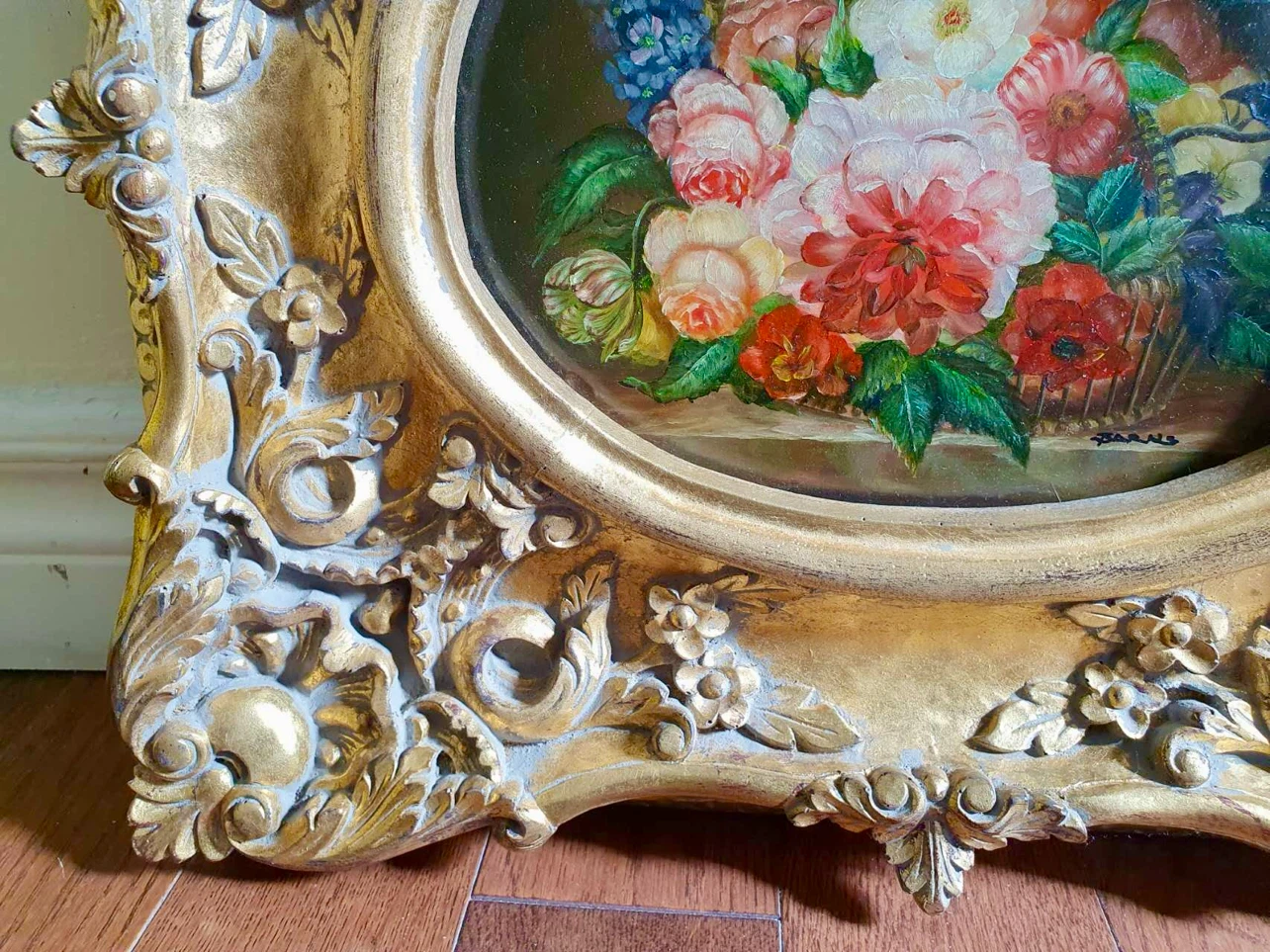 Vintage Floral Oil Painting in Ornate Gold Frame - photo 5