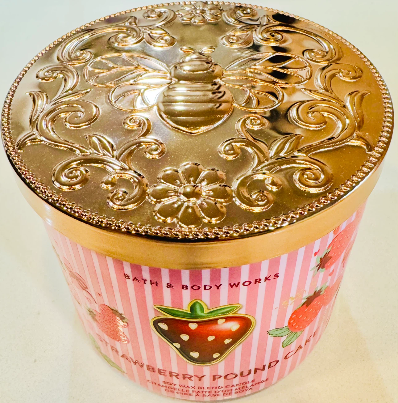 Bath & Body Works Strawberry Pound Cake 3-Wick Candle_NWT - photo 2