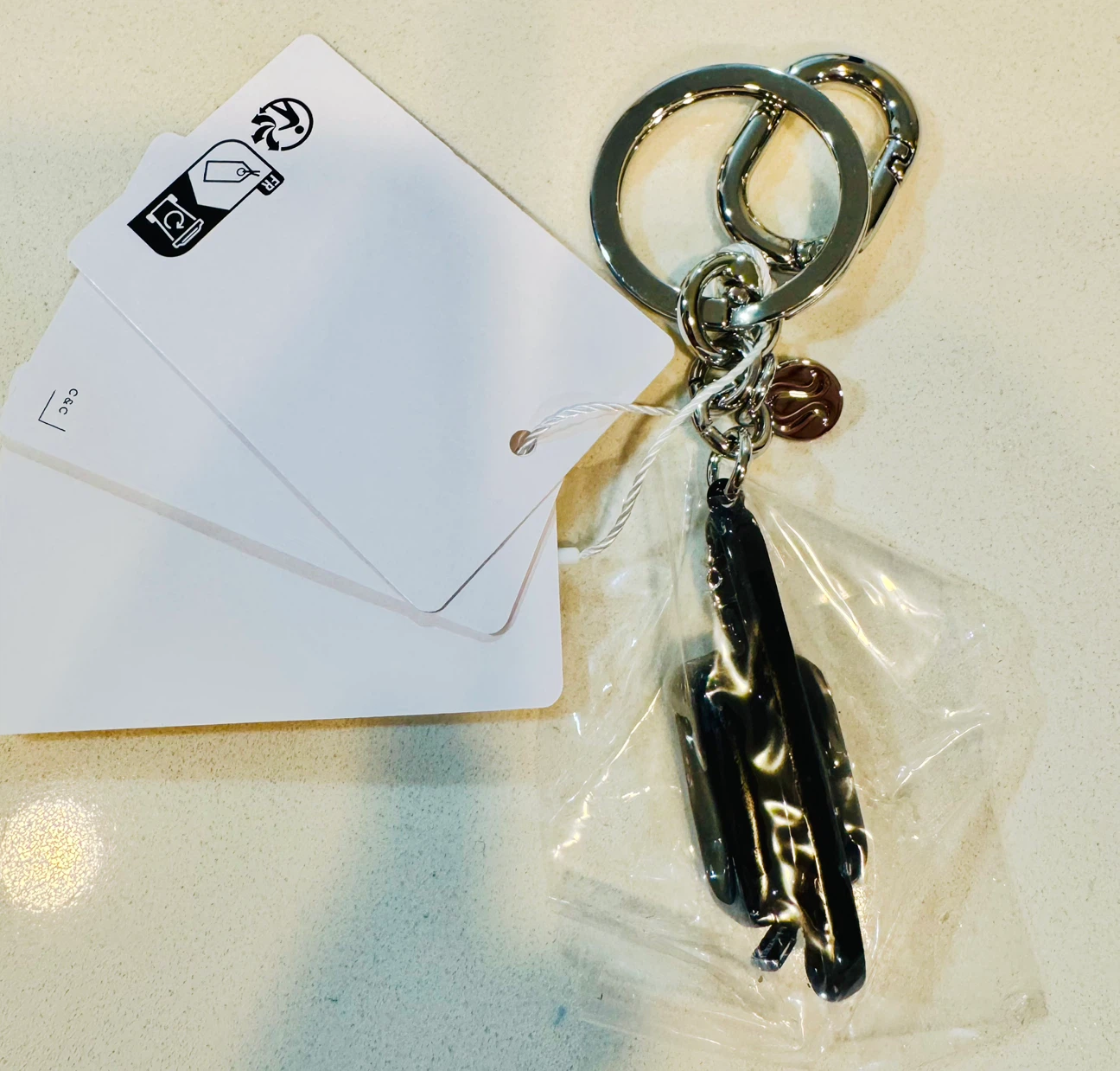 Lululemon Everywhere Belt Bag Charm Keychain_Black_NWT - photo 5