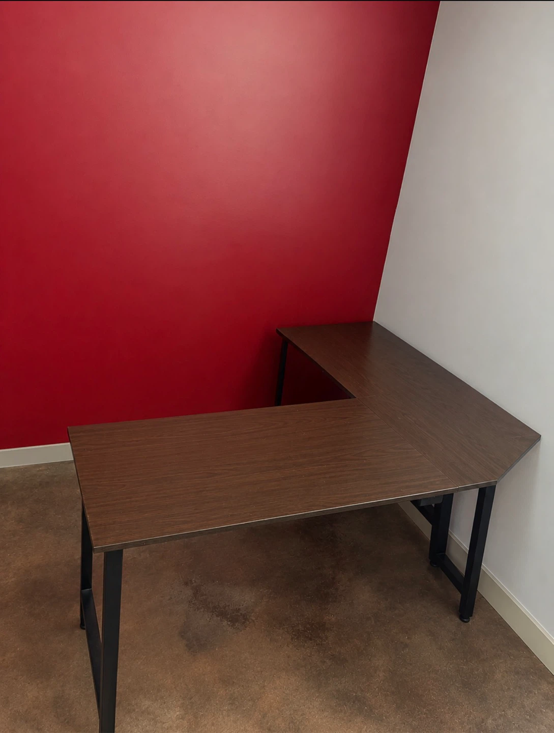 L-Shaped Corner Desk