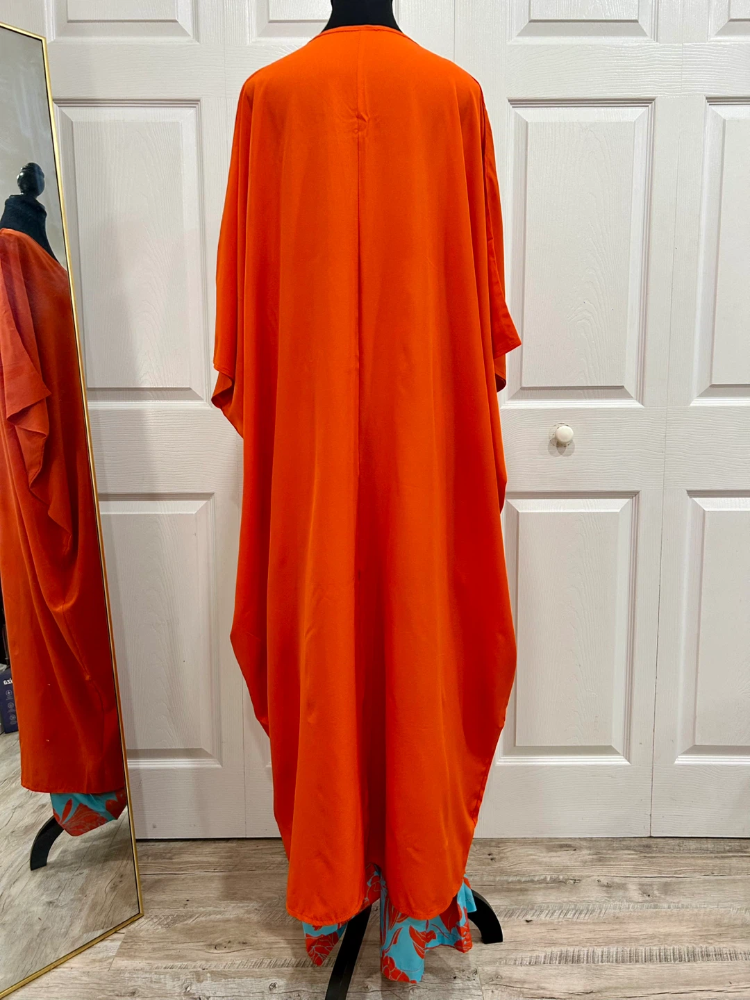 BRAND NEW Two-Piece Orange Kaftan and Floral Pants Set - photo 3