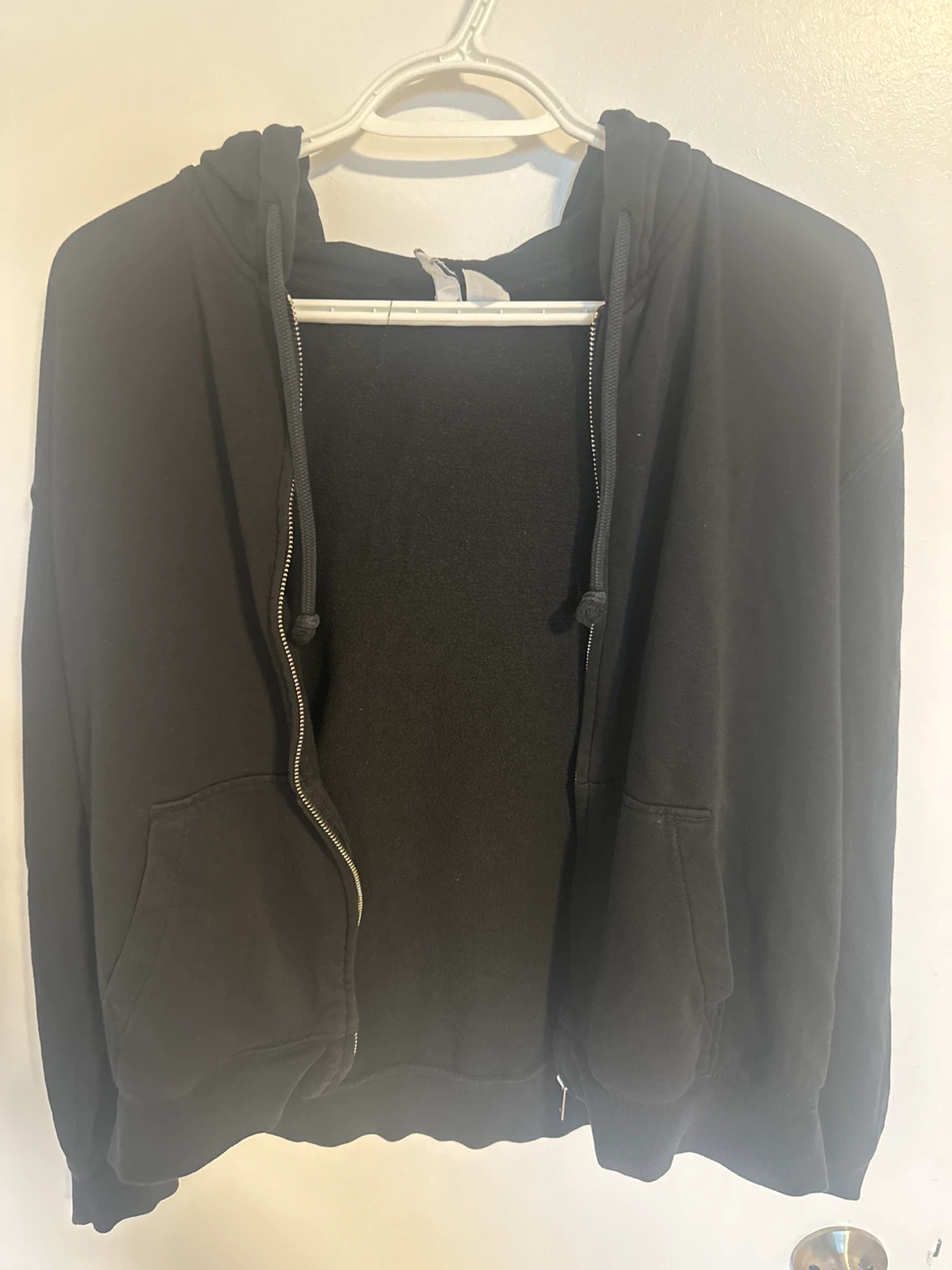 H&M Divided Black Zip-Up Hoodie - photo 2