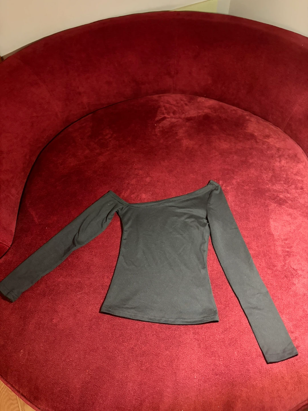 Two off-the-shoulder long sleeve tops - photo 2