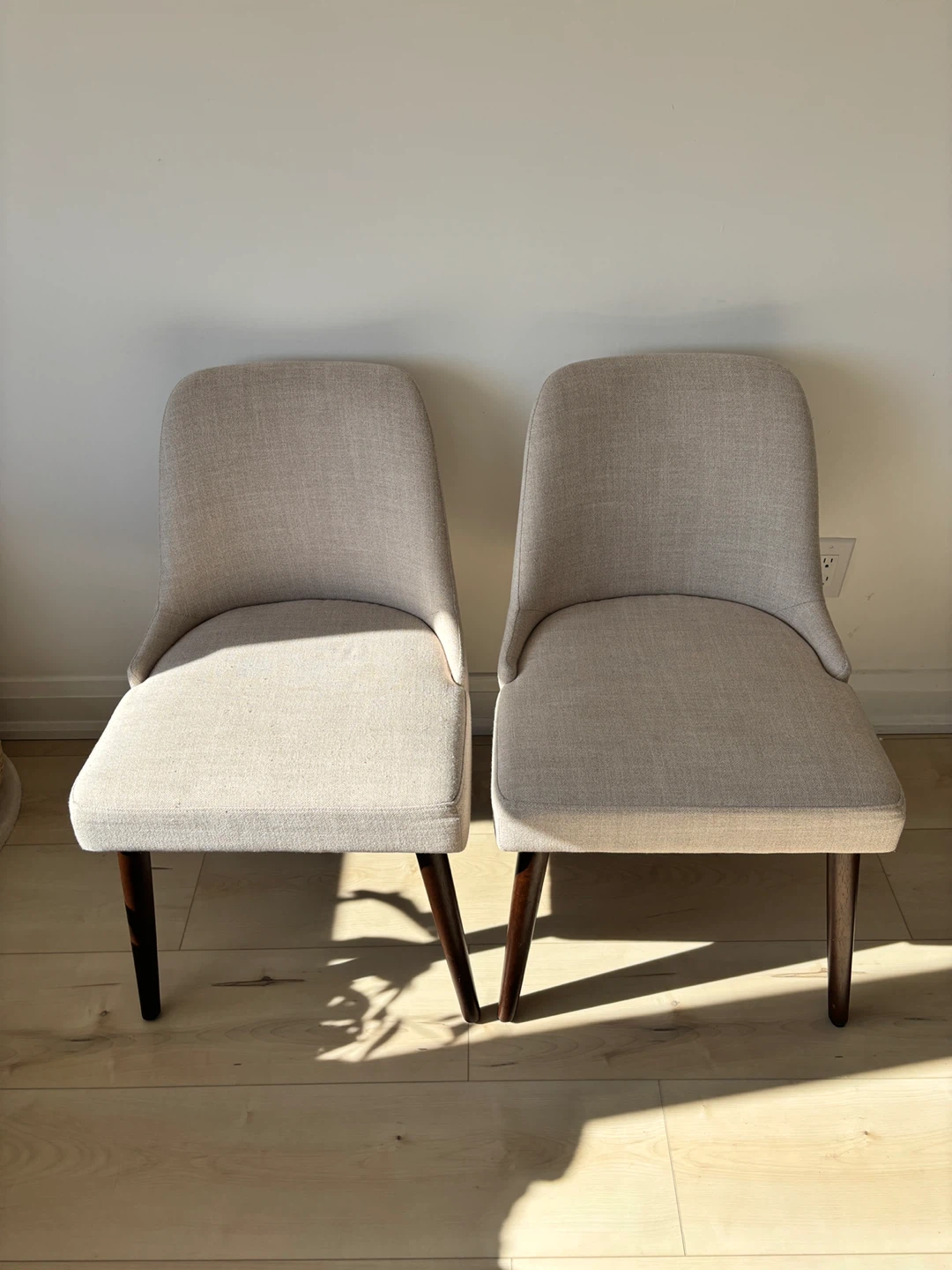 Set of Two Mid-Century Modern Dining Chairs