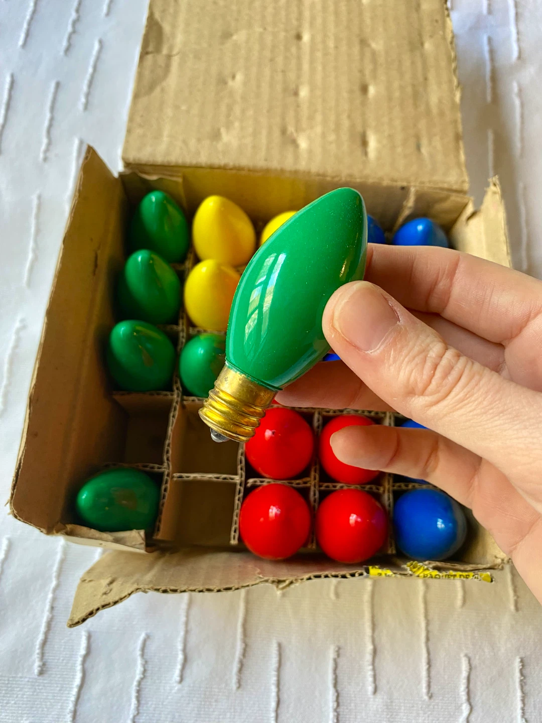 🎄 Vintage C9 Christmas Bulbs – Box of 23 - photo 3