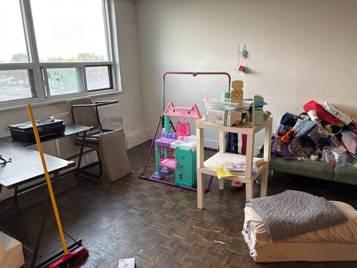 Last 2 days - Move out Sale - photo 4