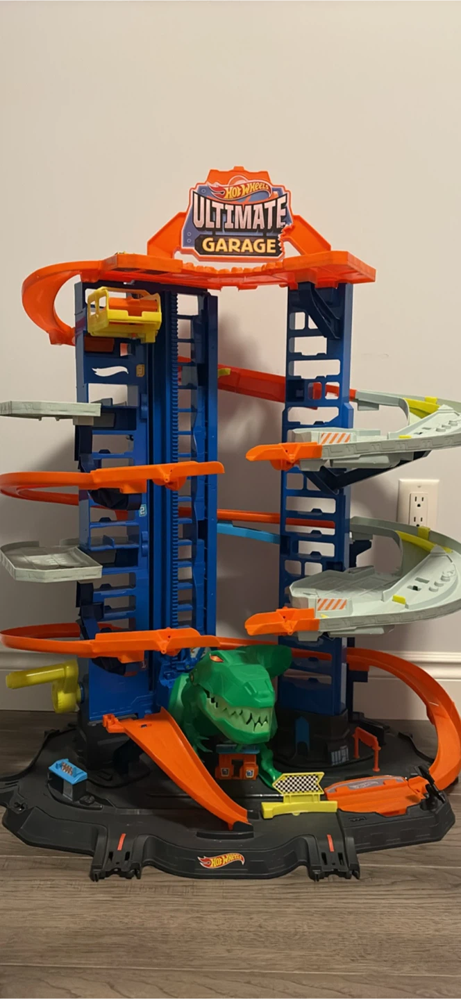 Hot Wheels Ultimate Garage T-Rex Playset