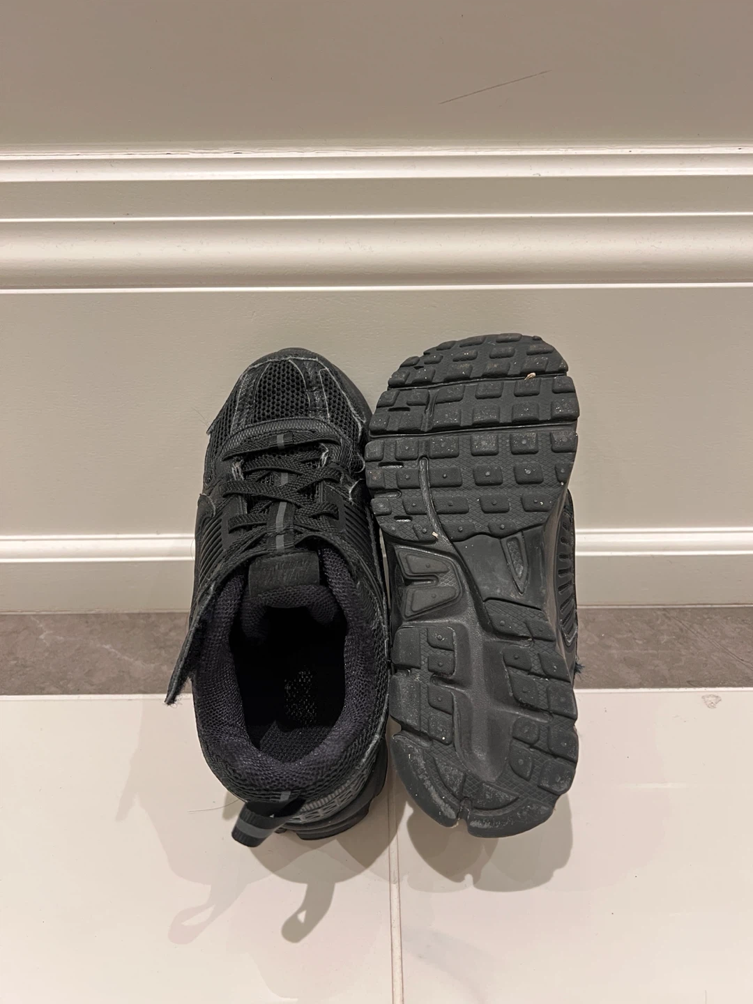 Nike Kids Running Shoes Black Size 13C - photo 2