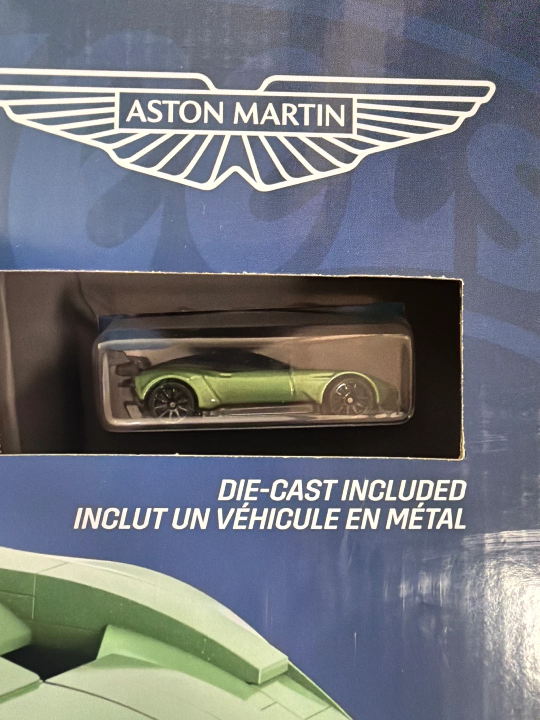Mega Hot Wheels Aston Martin Vulcan Building Set - photo 2