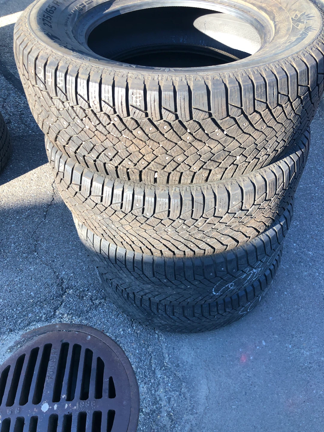 275/65R18 Continental IceContact XTRMStudded Tires