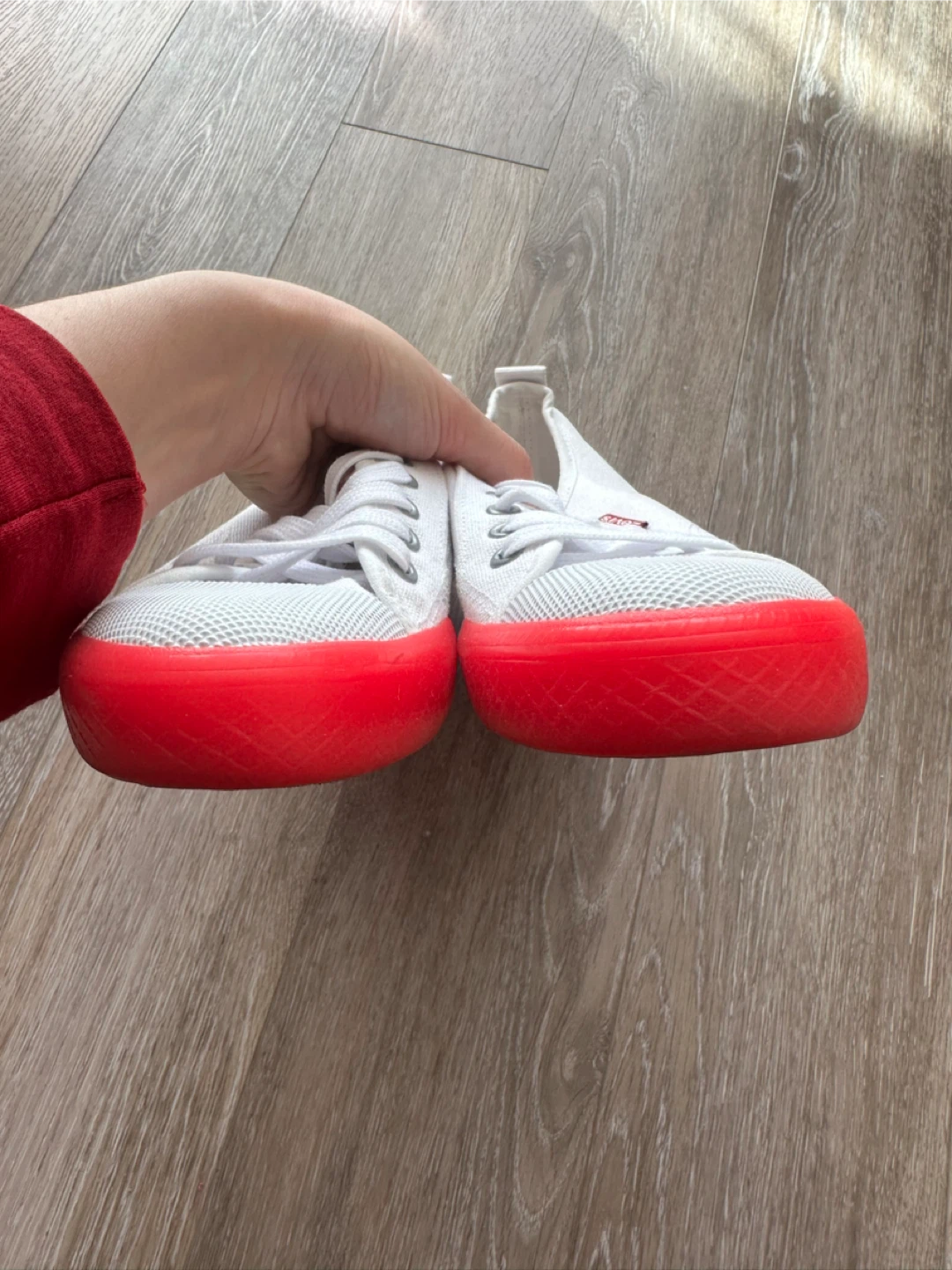 Levi's Maui Canvas Sneakers White pink Size 6 US - photo 2