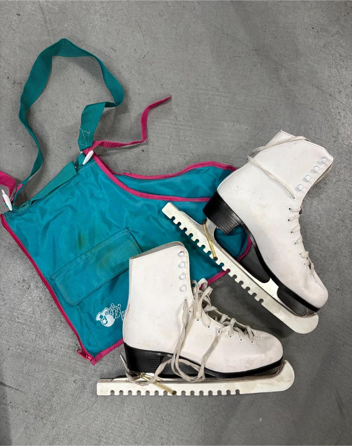 Ladies 10 CCM Competitor Ice Skates