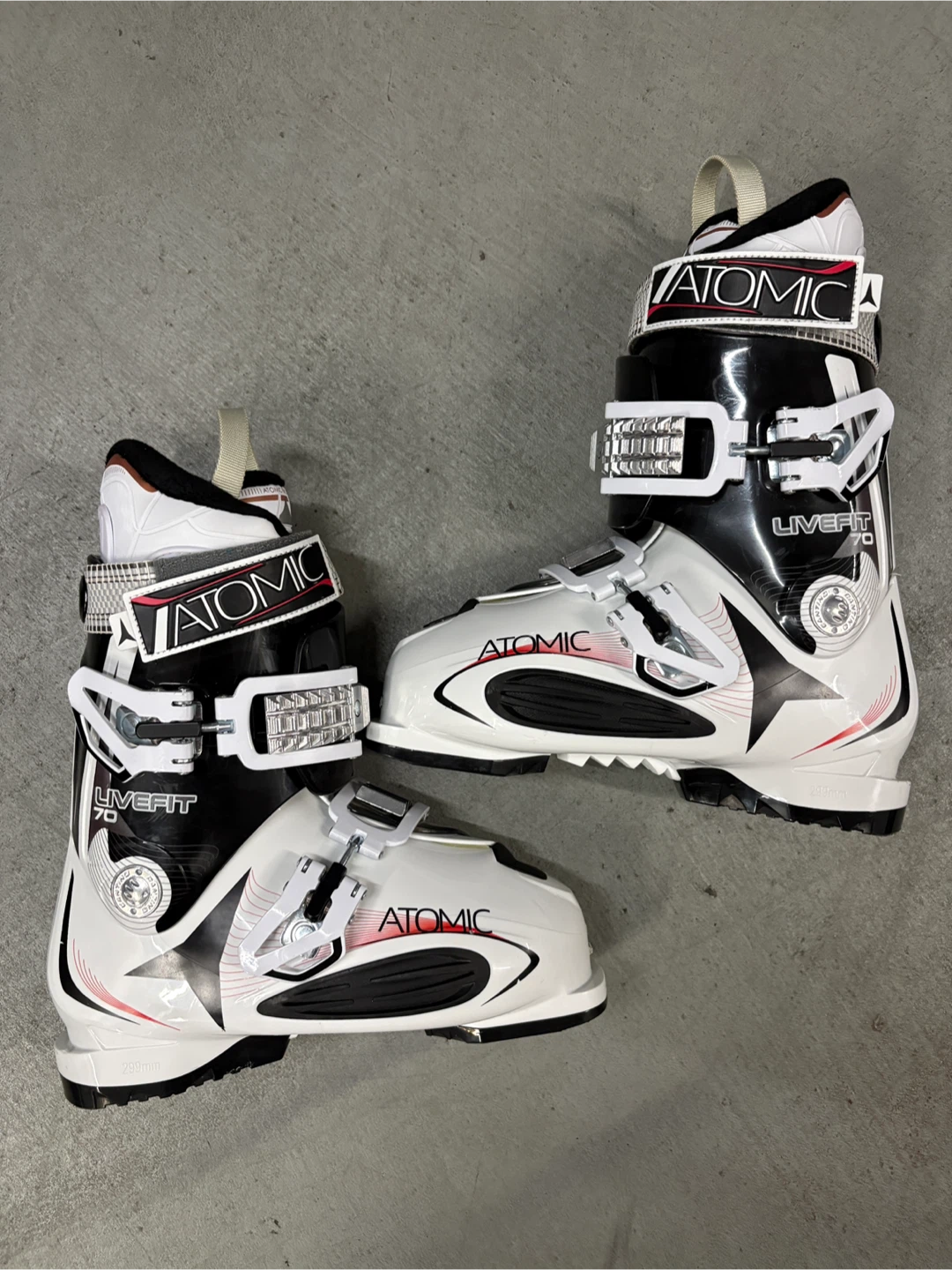 Size 25 Atomic Live Fit Ski Boots LARGE CALF