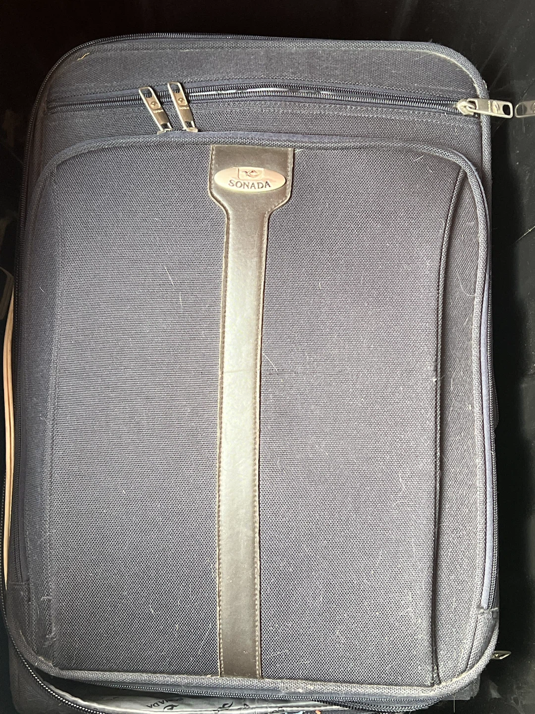 Sonada Black Rolling Suitcase
