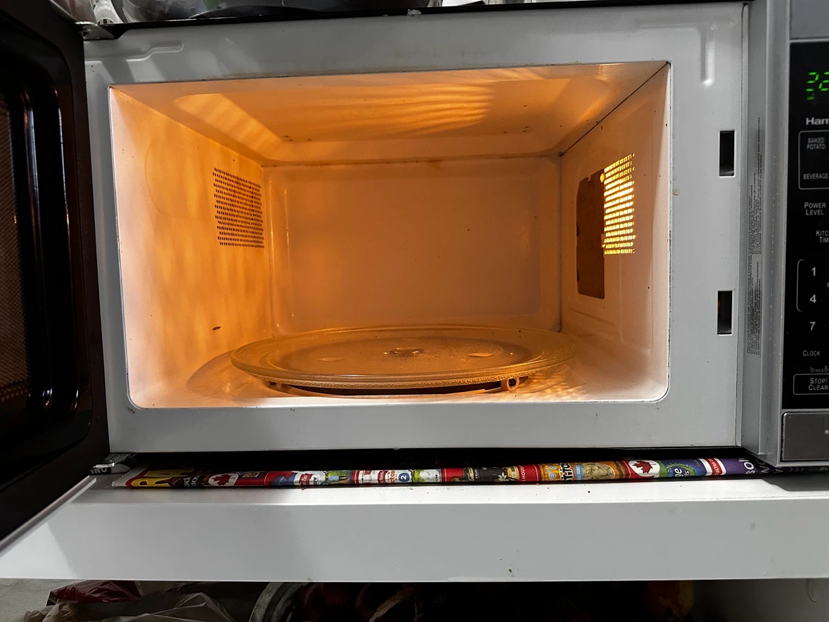 Hamilton Beach 1.1 Cu. Ft. Microwave Oven - photo 3
