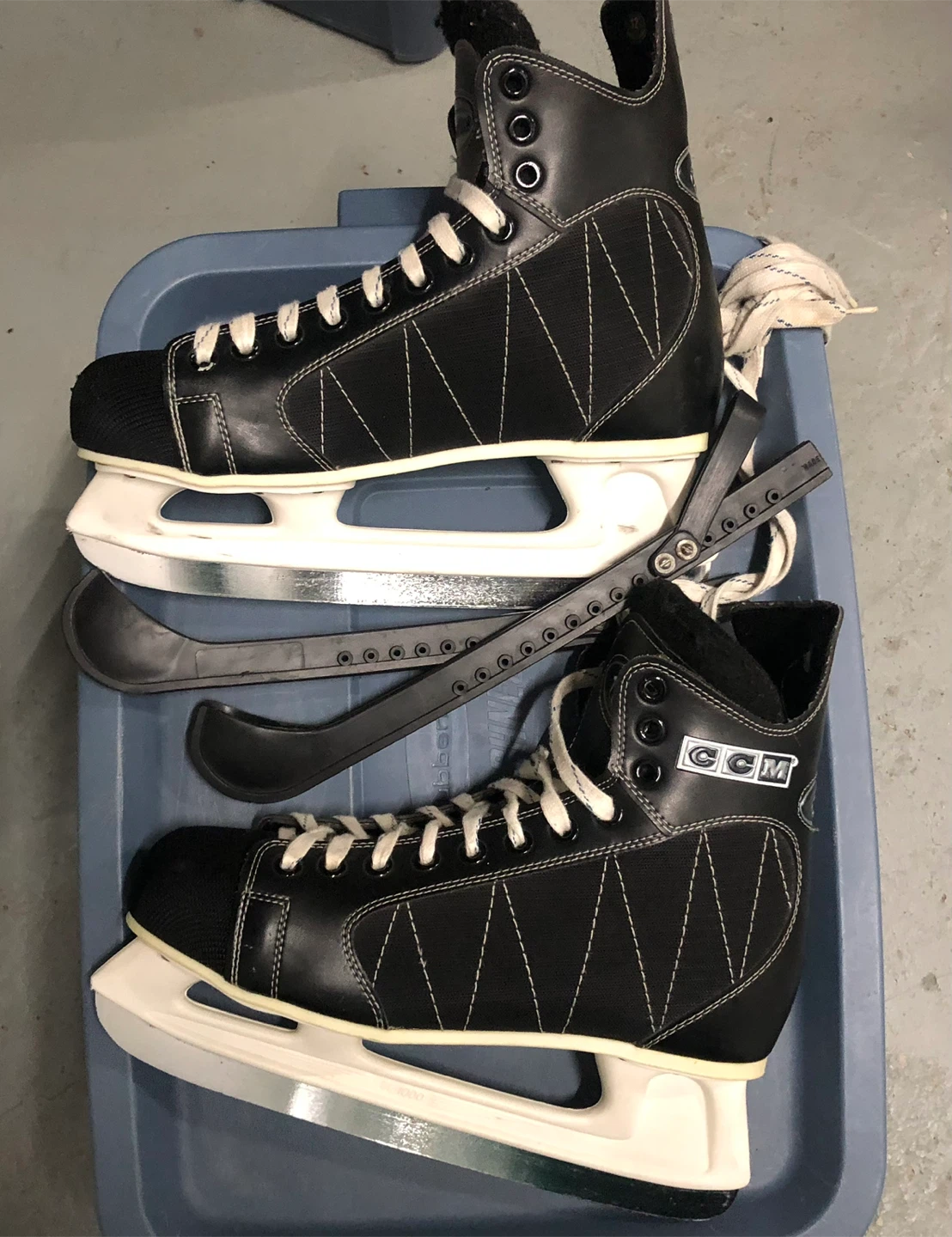 Size 12 men’s CCM Powerline 60 Hockey Skates Size 12