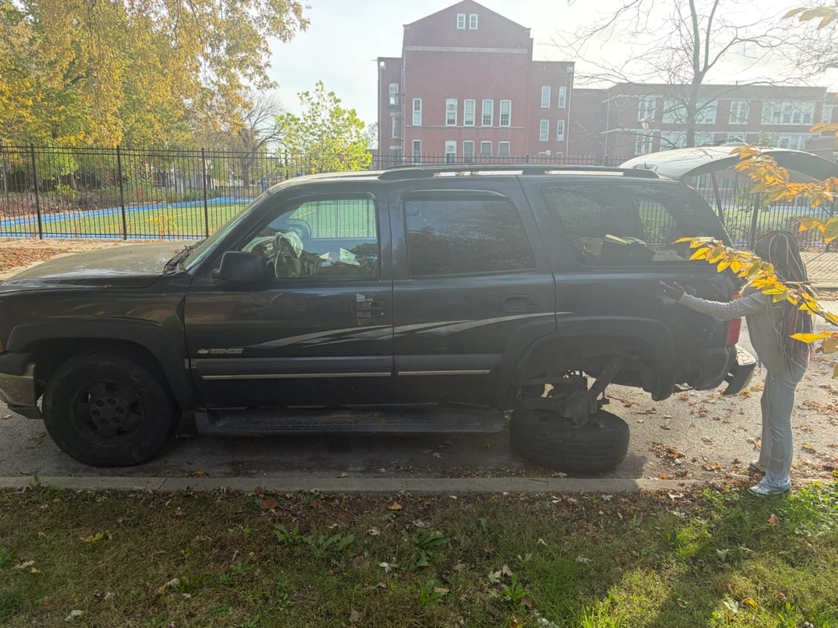 Chevrolet tahoe - photo 4