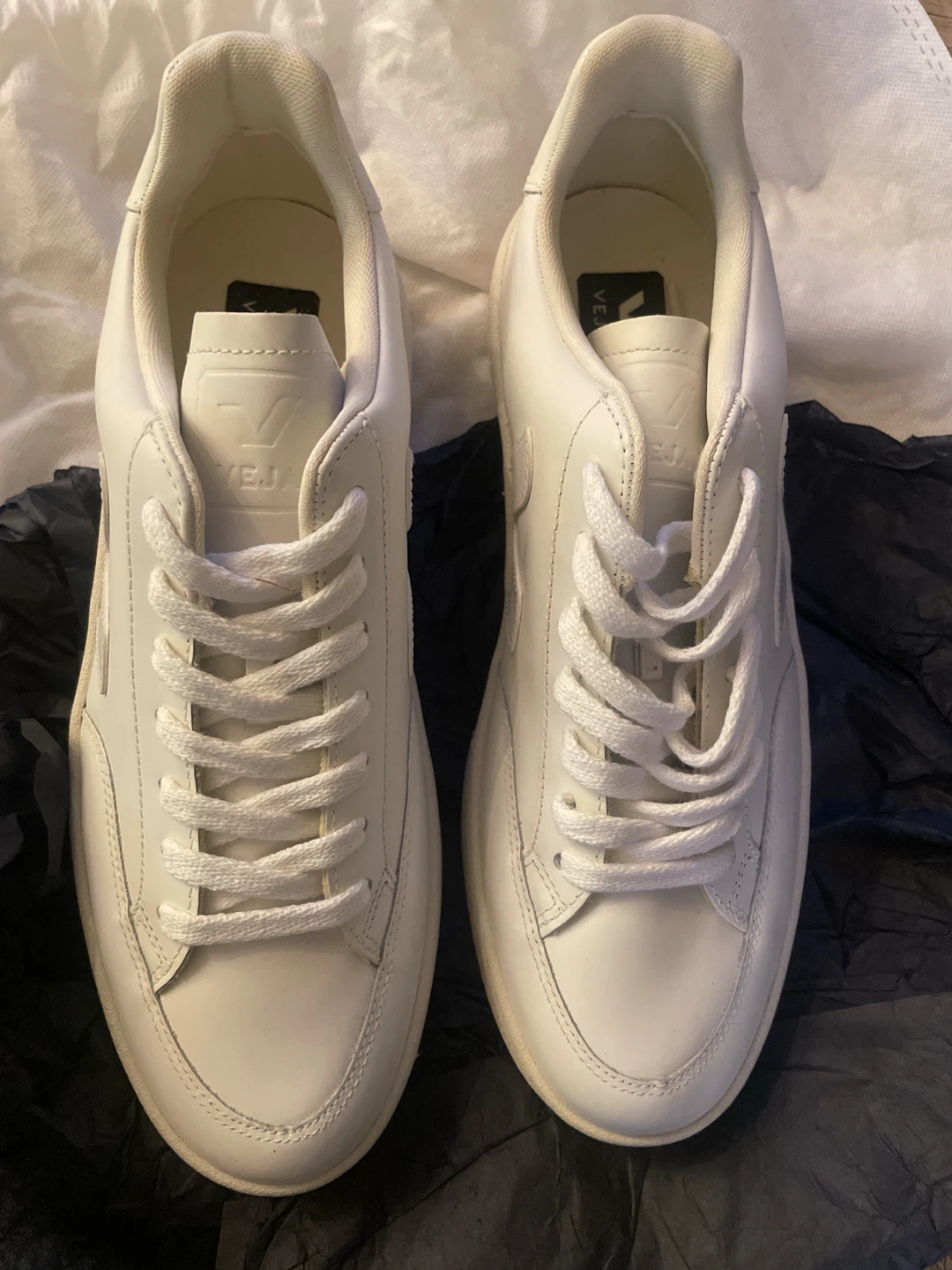 Veja V-12 White Sneakers - photo 3