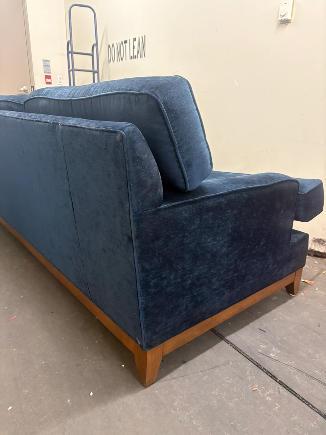 Blue Velvet Sofa Ethan Allen - photo 3