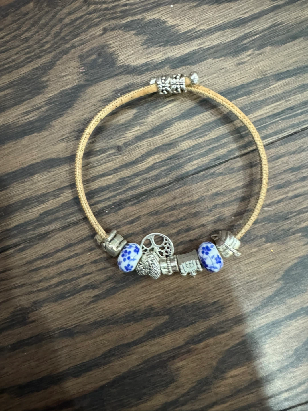 Beaded charm bracelet with tree pendant - photo 3