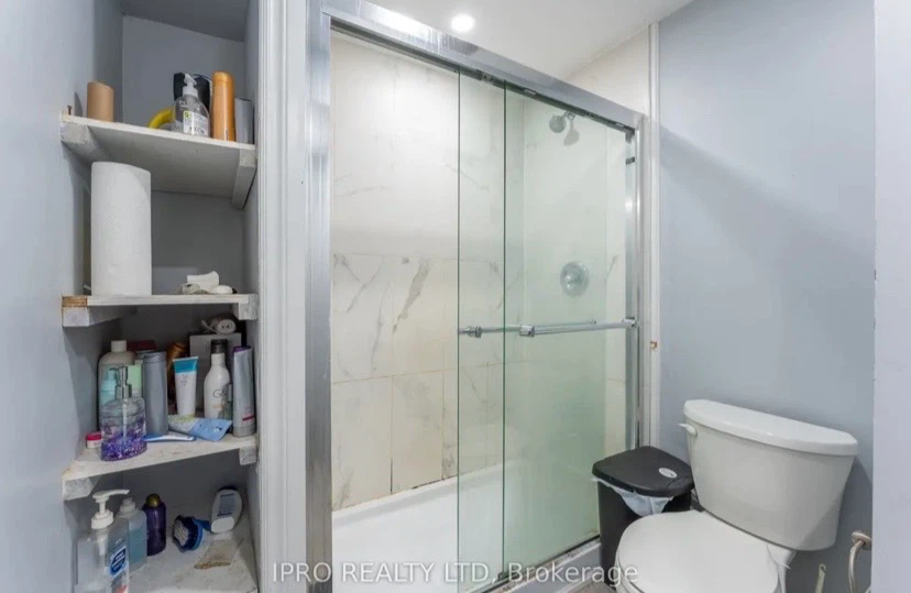 Basement for rent - photo 4