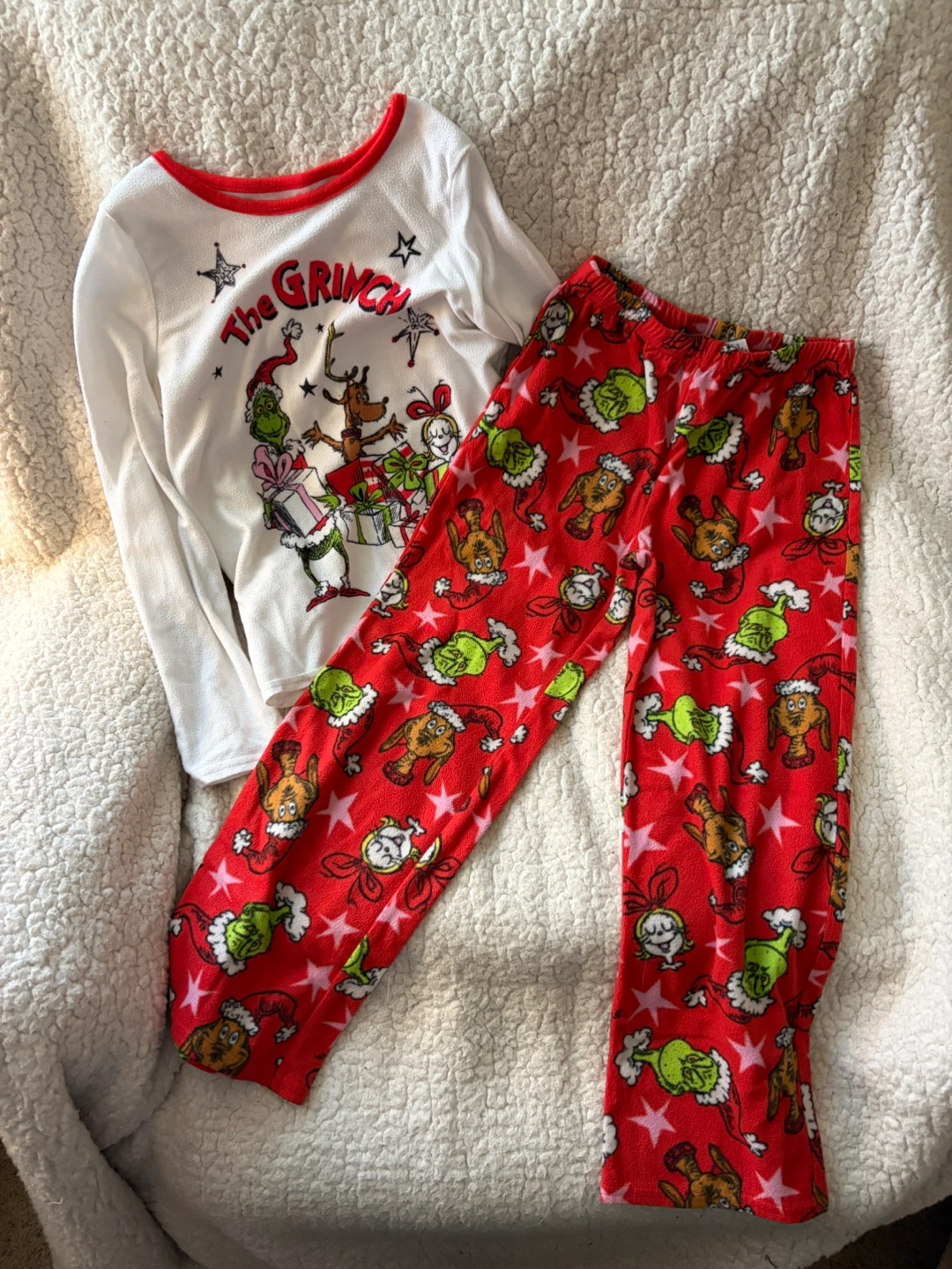 The Grinch Holiday Pajama Set Size 10