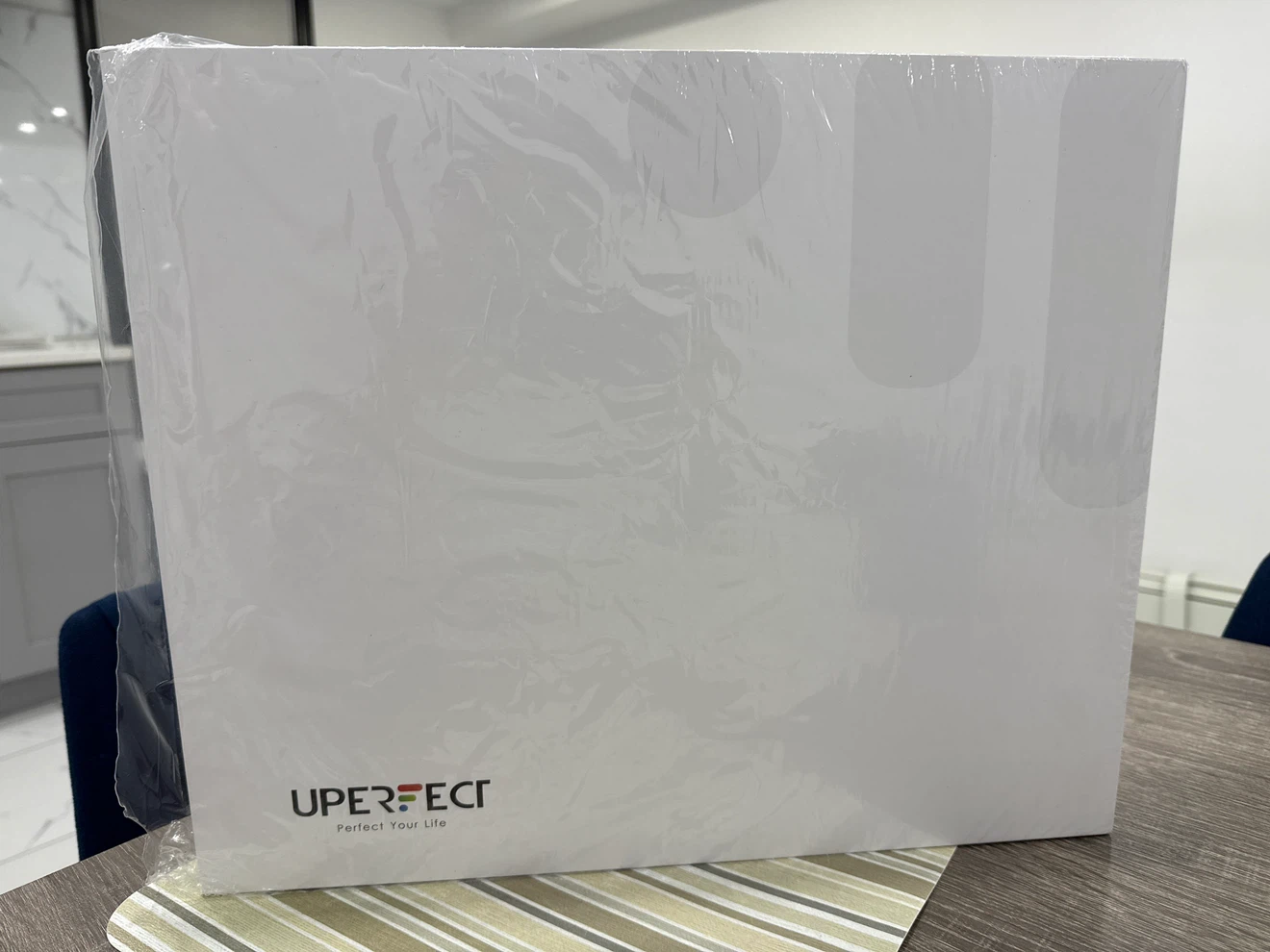 UPERFECT 15.6 inch Portable Monitor with 8000mAh Battery - photo 5