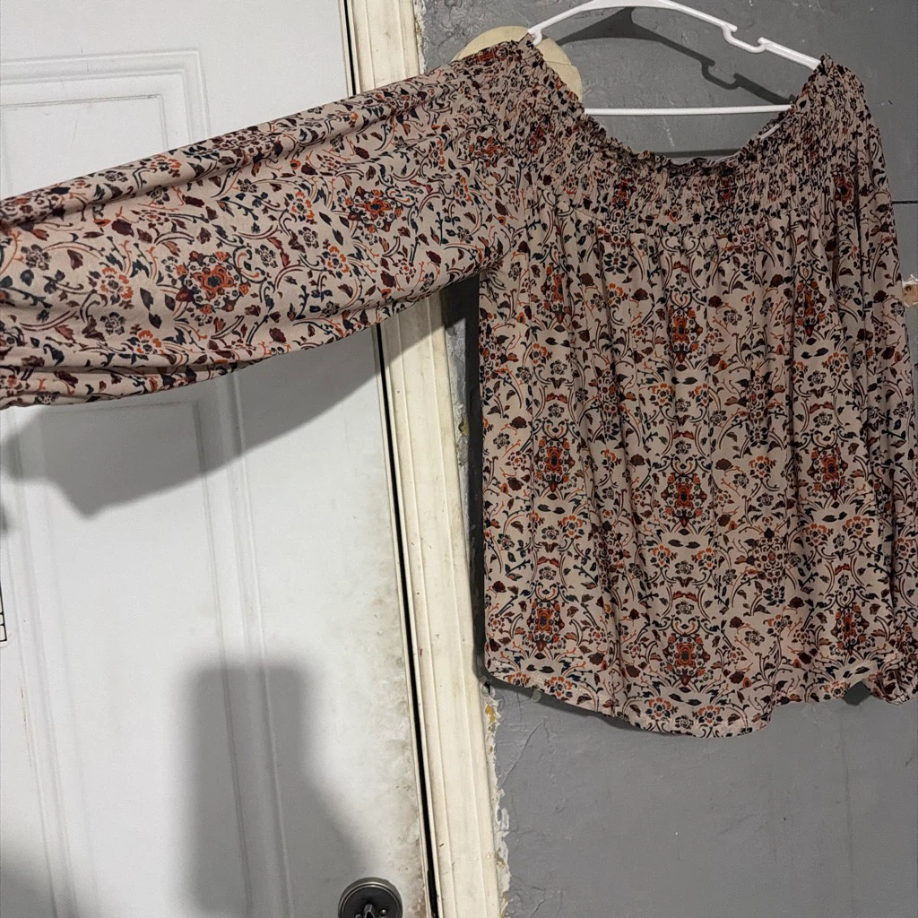 Daytrip floral off-shoulder blouse - photo 2