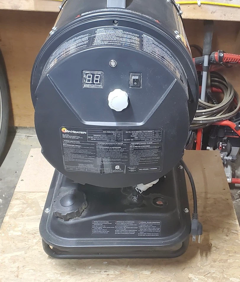 Mr. Heater 70,000 BTU Radiant Heater - photo 2