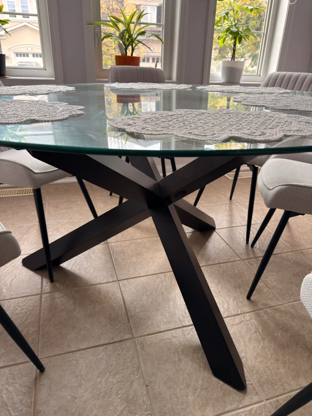 Modern Glass top -dinning table 55” - photo 3