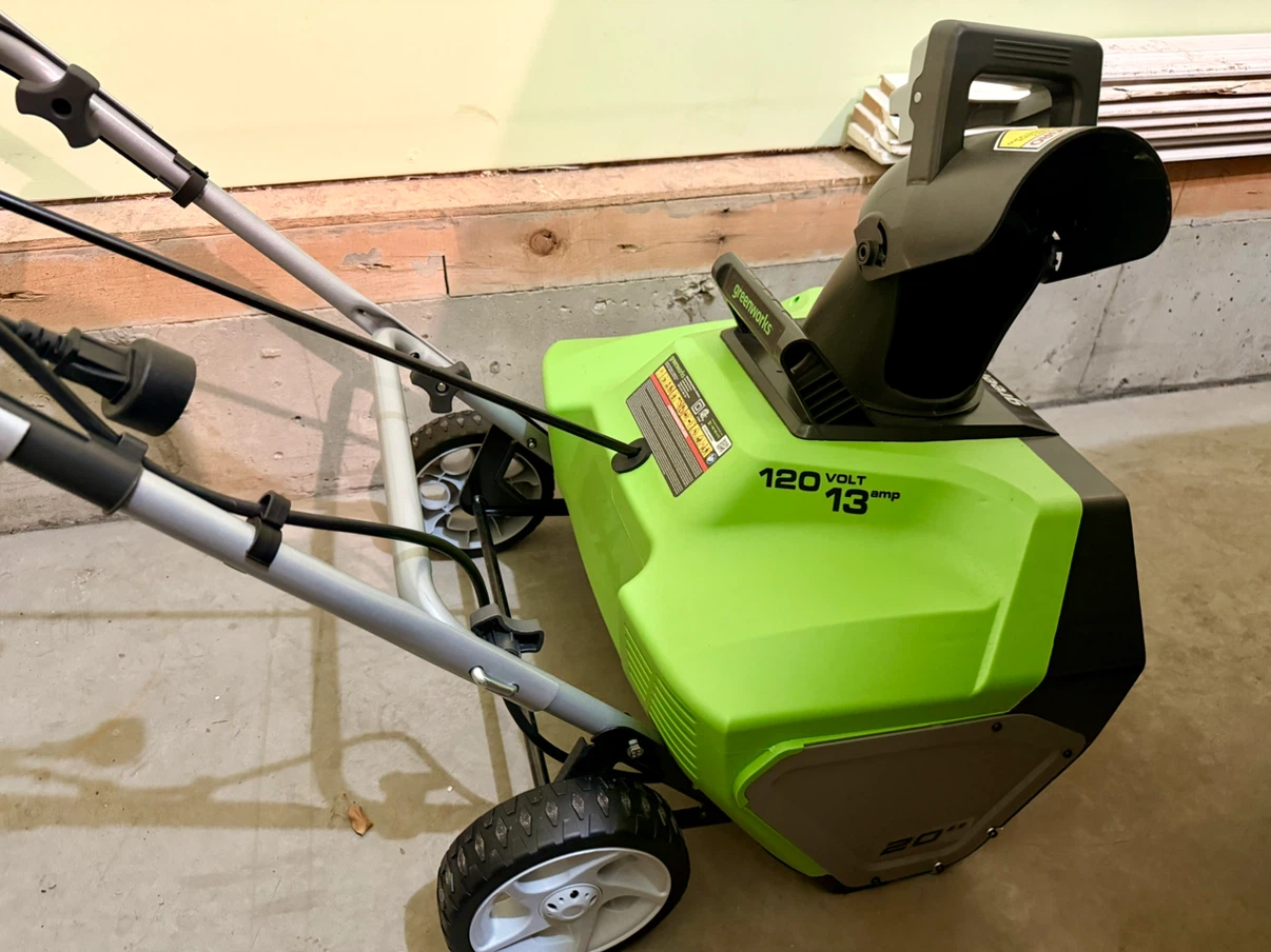 Greenworks 13 Amp 20-Inch Corded Electric Snow Blower!