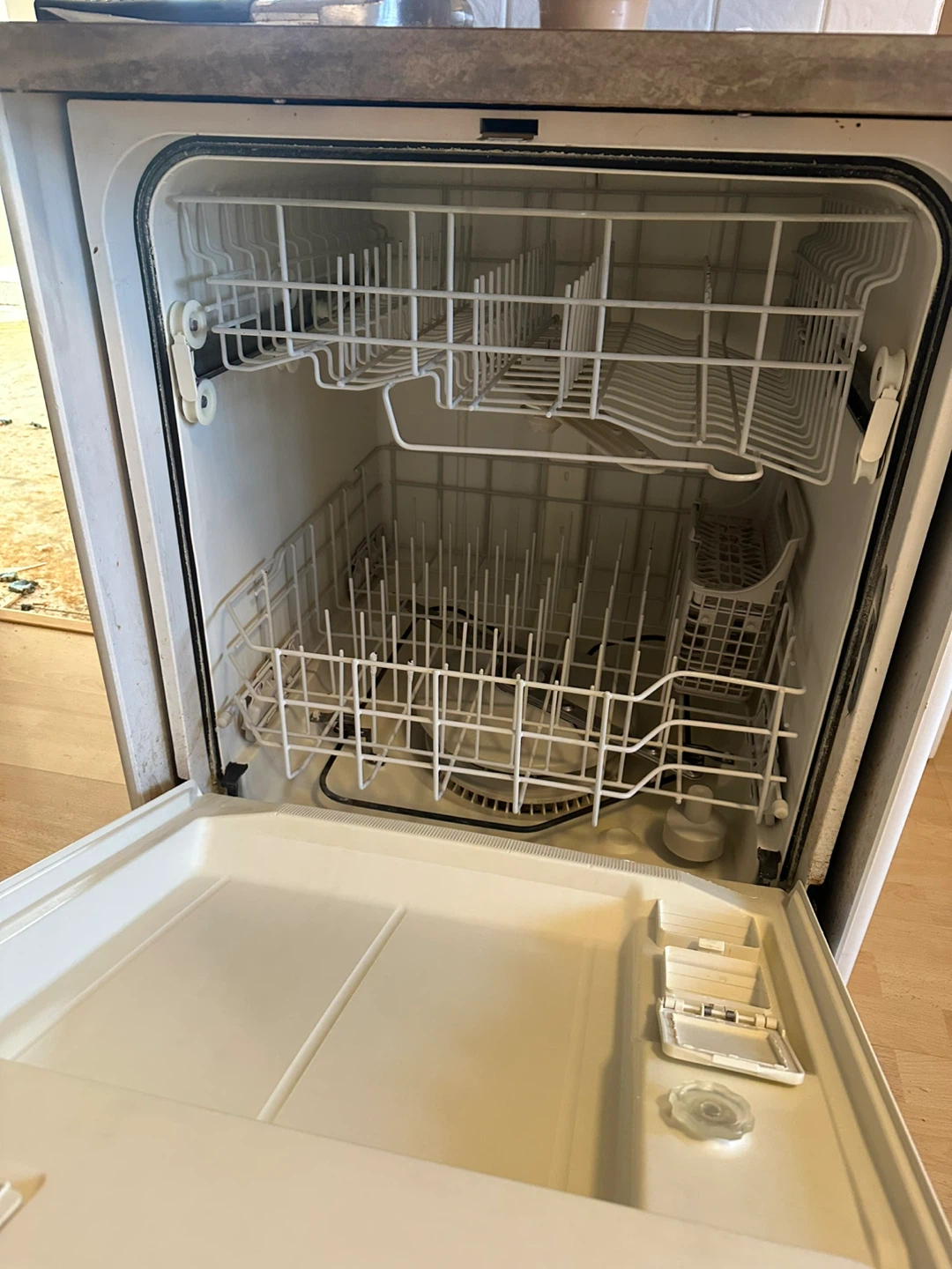 Dishwasher - photo 2
