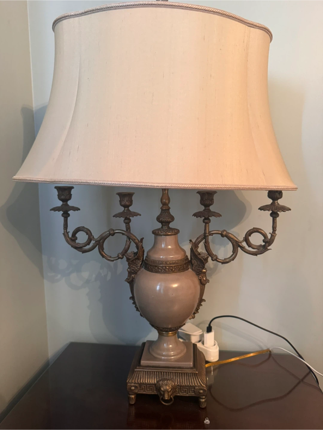 Vintage Style Ornate Table Lamp (2 pieces) - photo 2