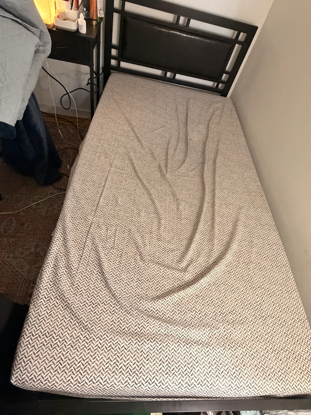 Single/Twin Bed Frame with Headboard and mattress - photo 2