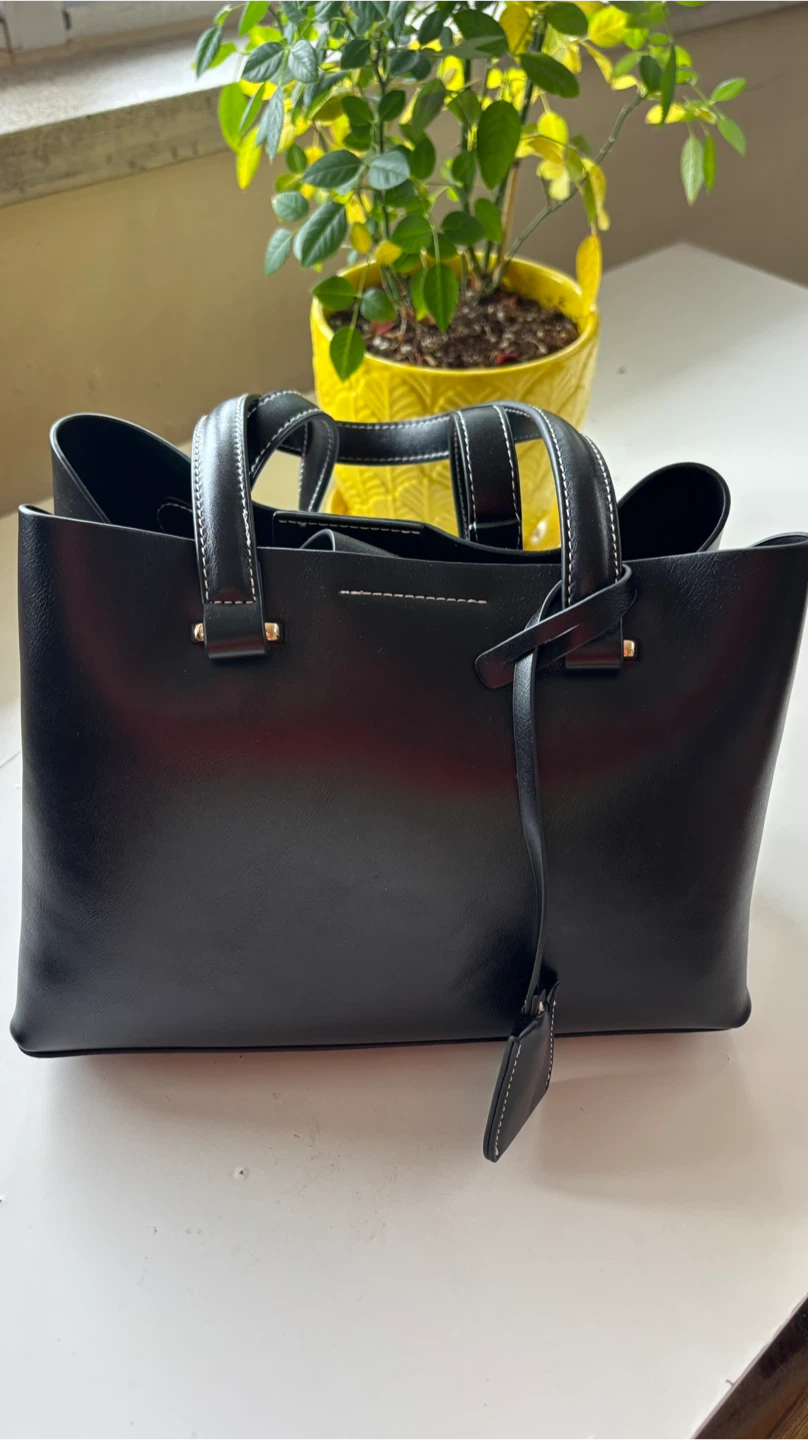 Black structured purse/bag