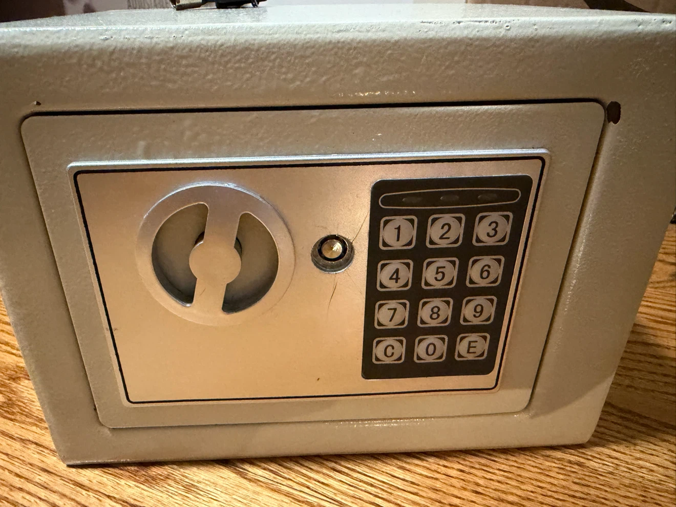 Digital Security Safe with Key