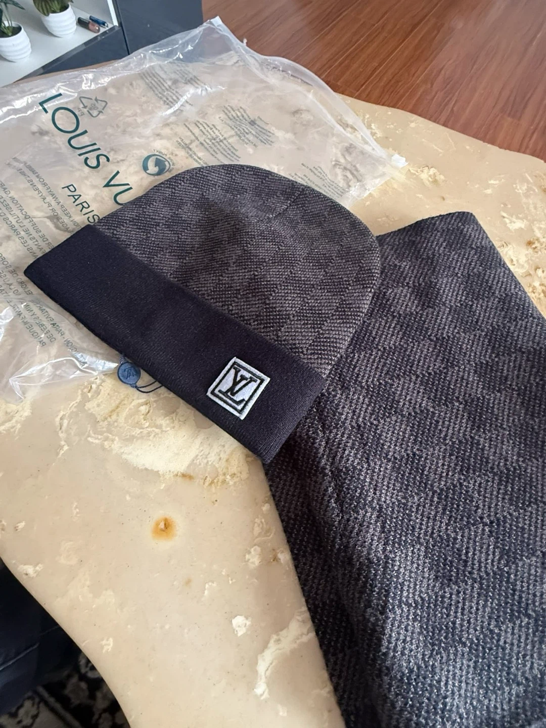 Louis Vuitton Hat and Scarf Set - photo 3