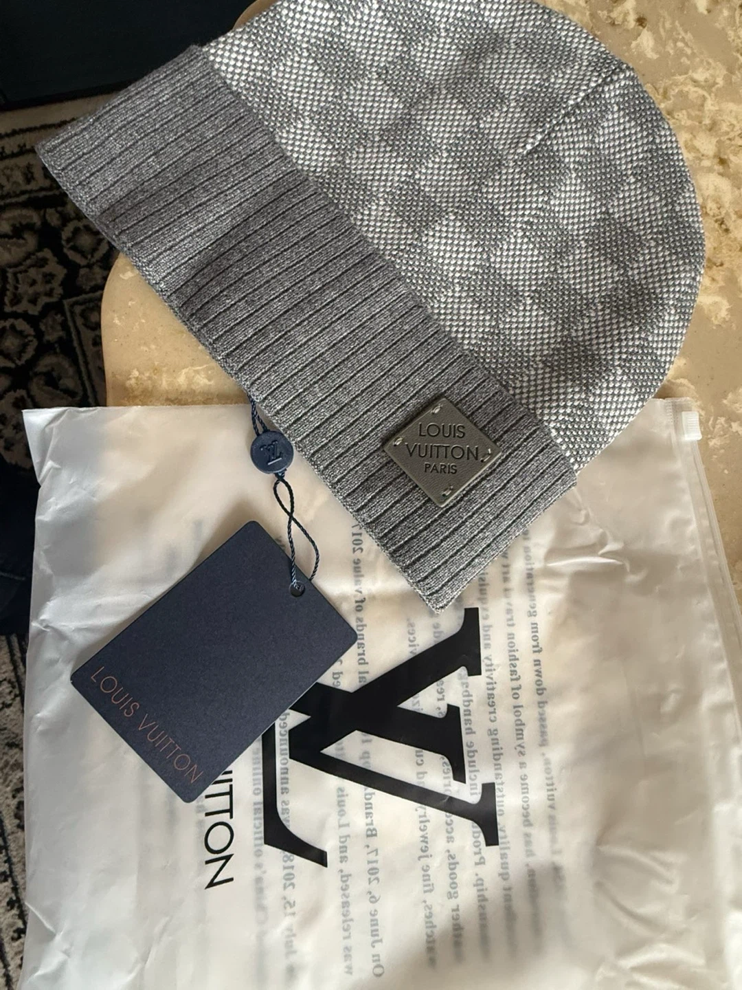 Louis Vuitton Hat and Scarf Set - photo 4