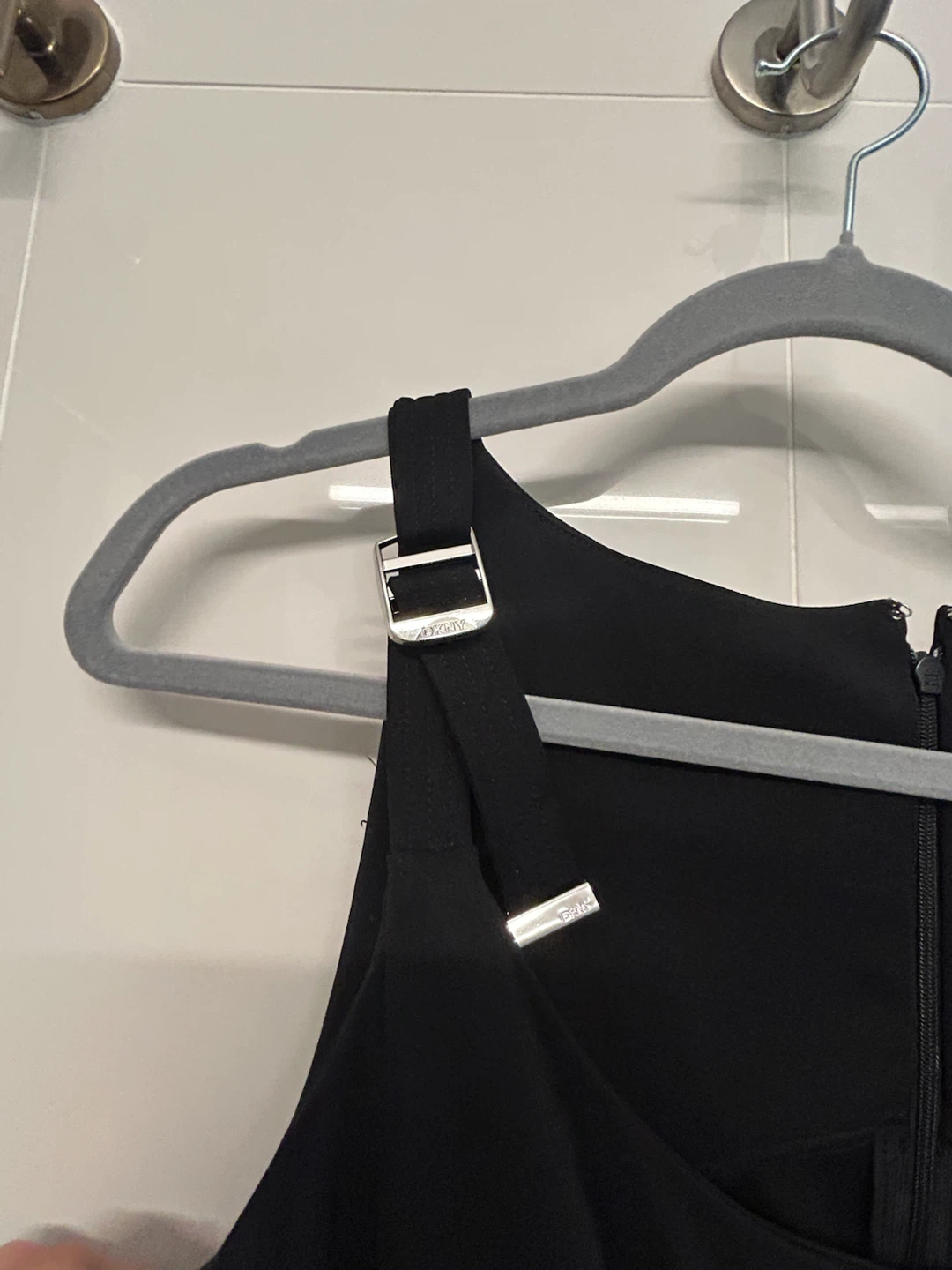DKNY Black Sleeveless Twist-Front Dress - photo 4