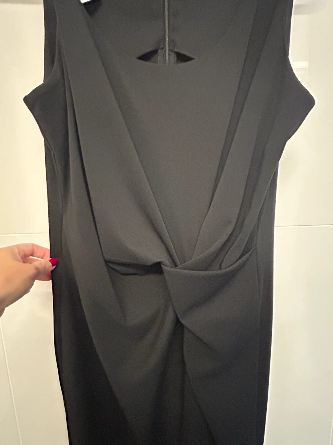 DKNY Black Sleeveless Twist-Front Dress - photo 5