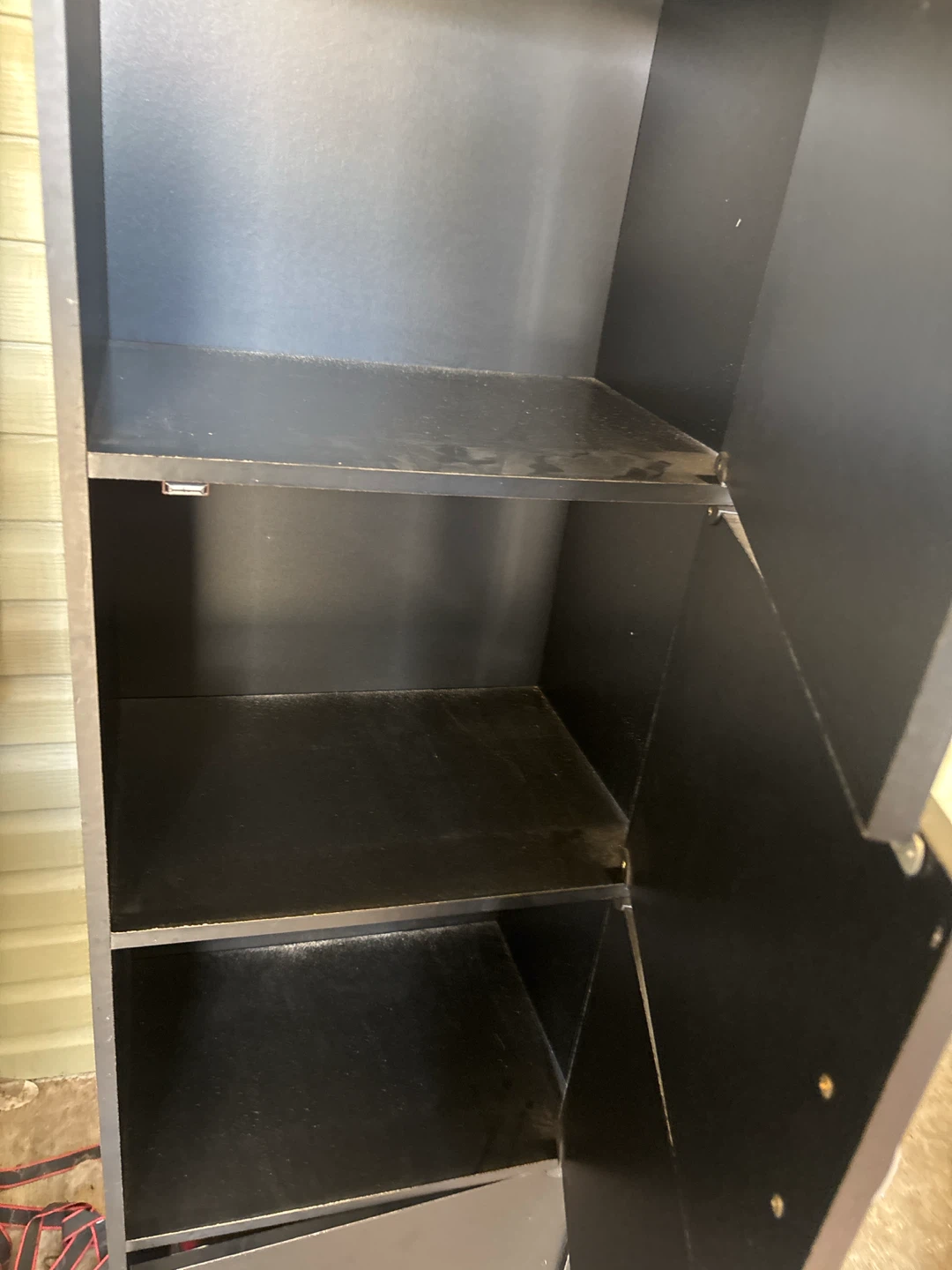 Black cabinet good condition needs cleaning - photo 2
