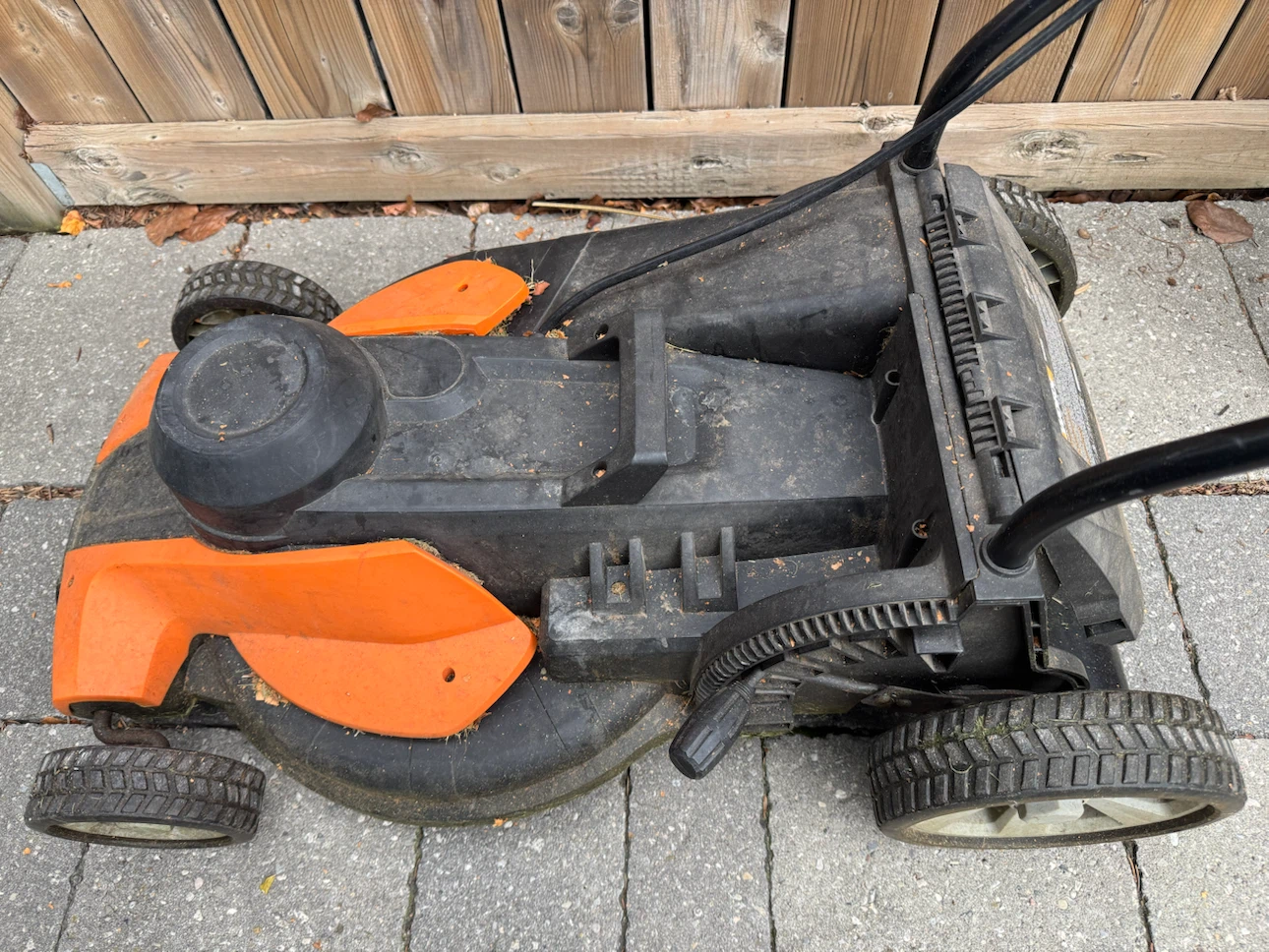 Worx WG708 17 inch Electric Lawn Mower