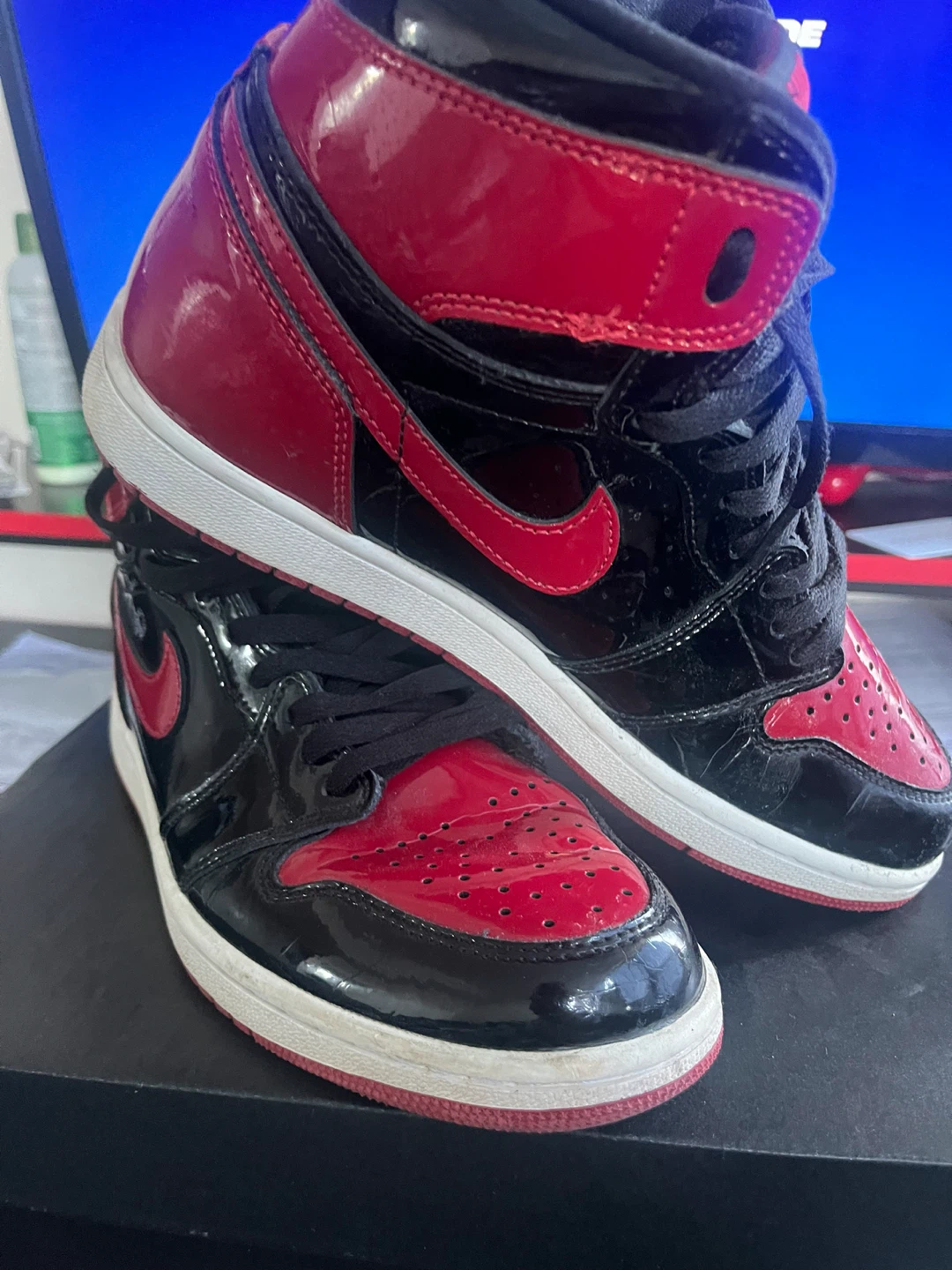 Nike Air Jordan 1 Patent Bred - photo 2