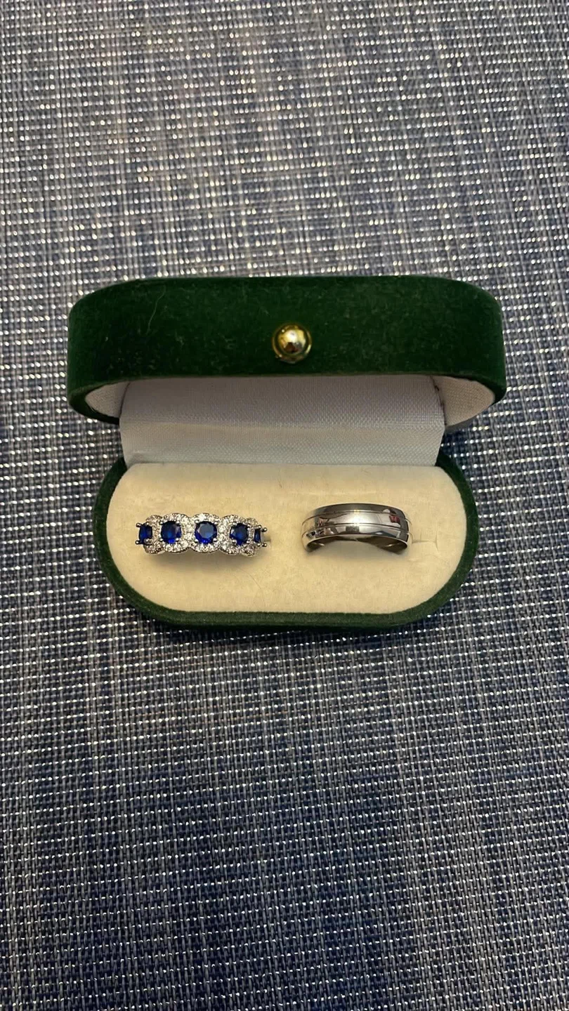 Two-piece ring set with blue stones