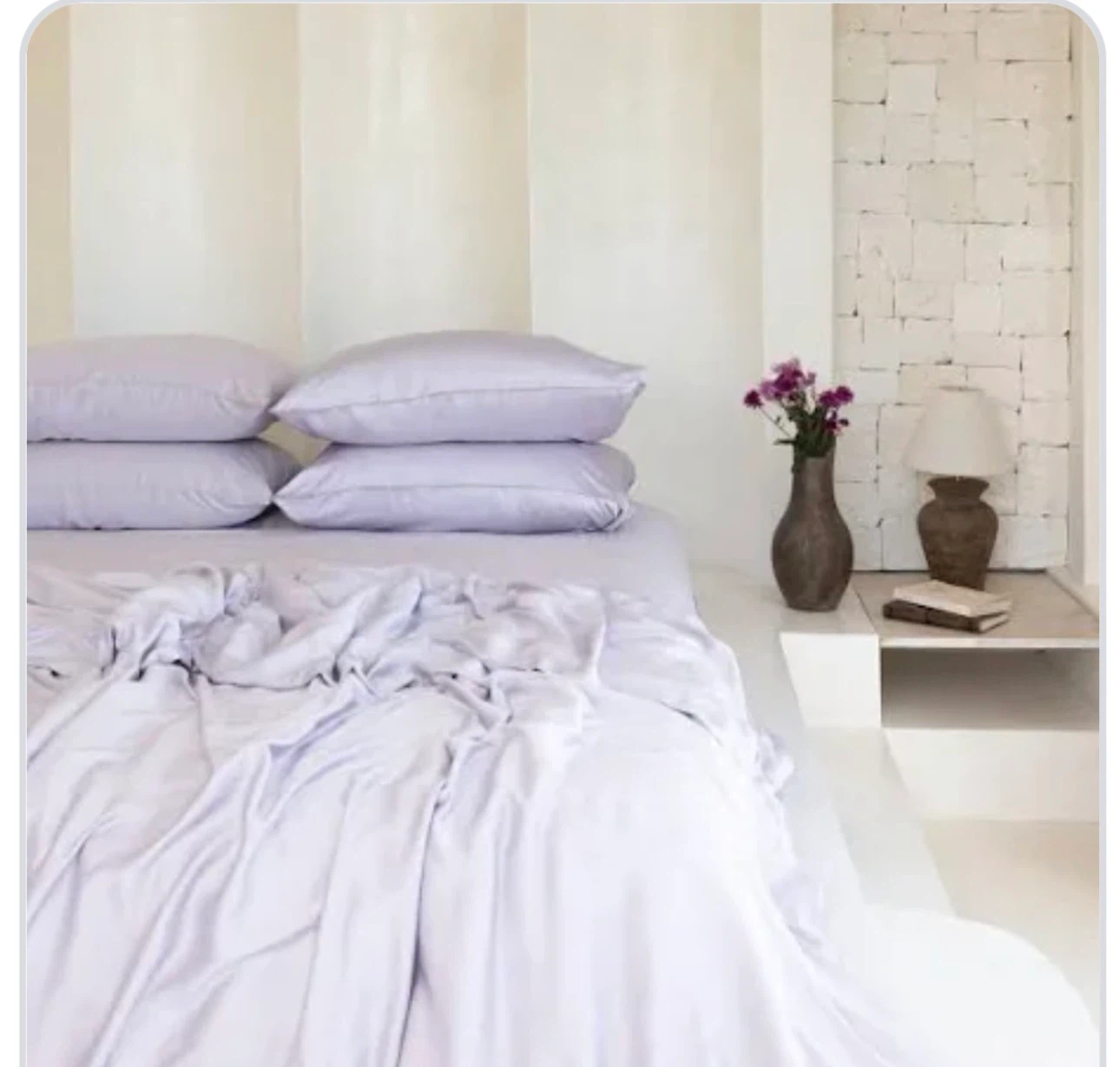 Vera Wang delighted Lavender liac Fitted Sheet