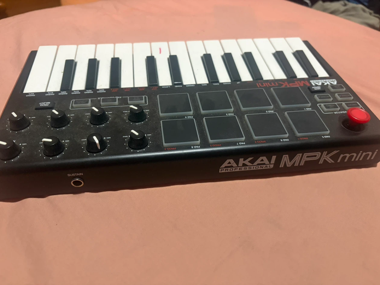 Akai MPK mini w/cable - photo 4