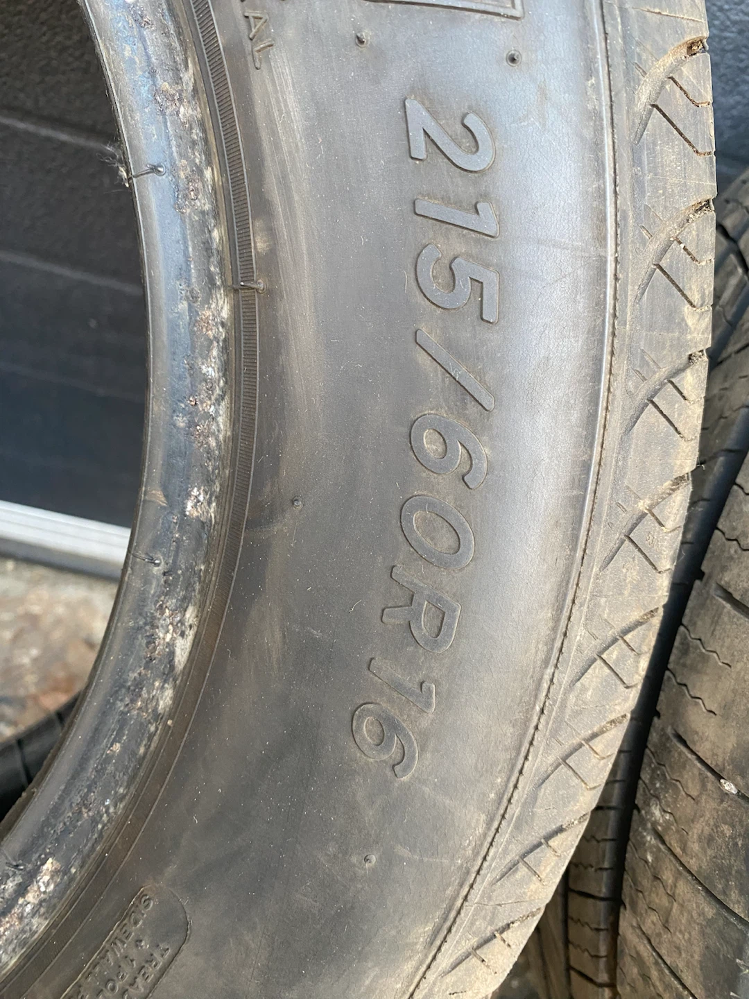 Set of 4 Michelin 215/60R16 Tires - photo 3