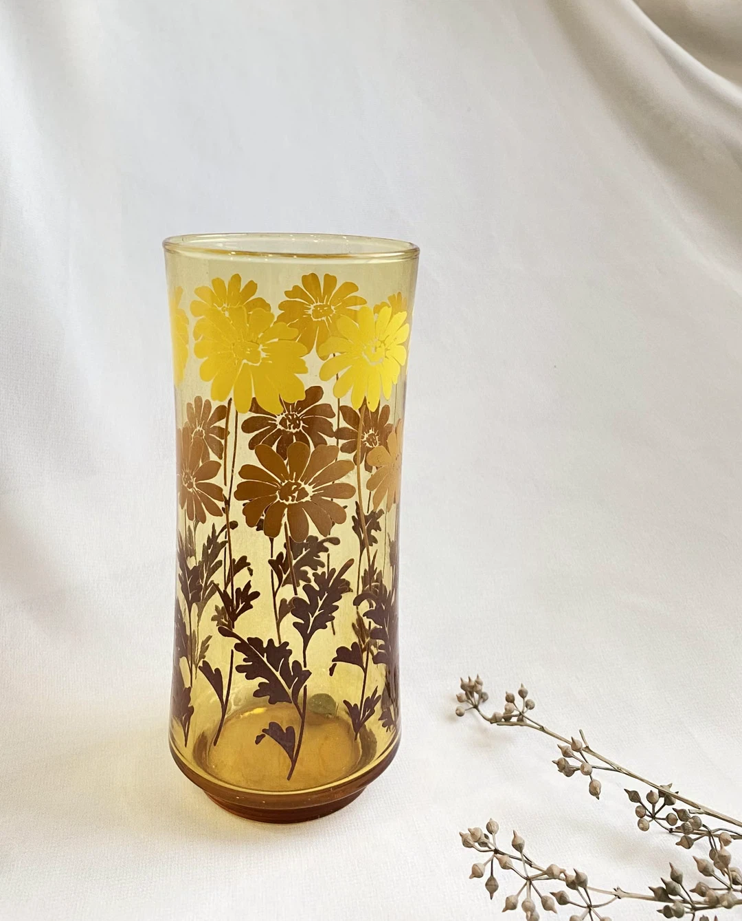 Amber Daisy Glass Tumbler