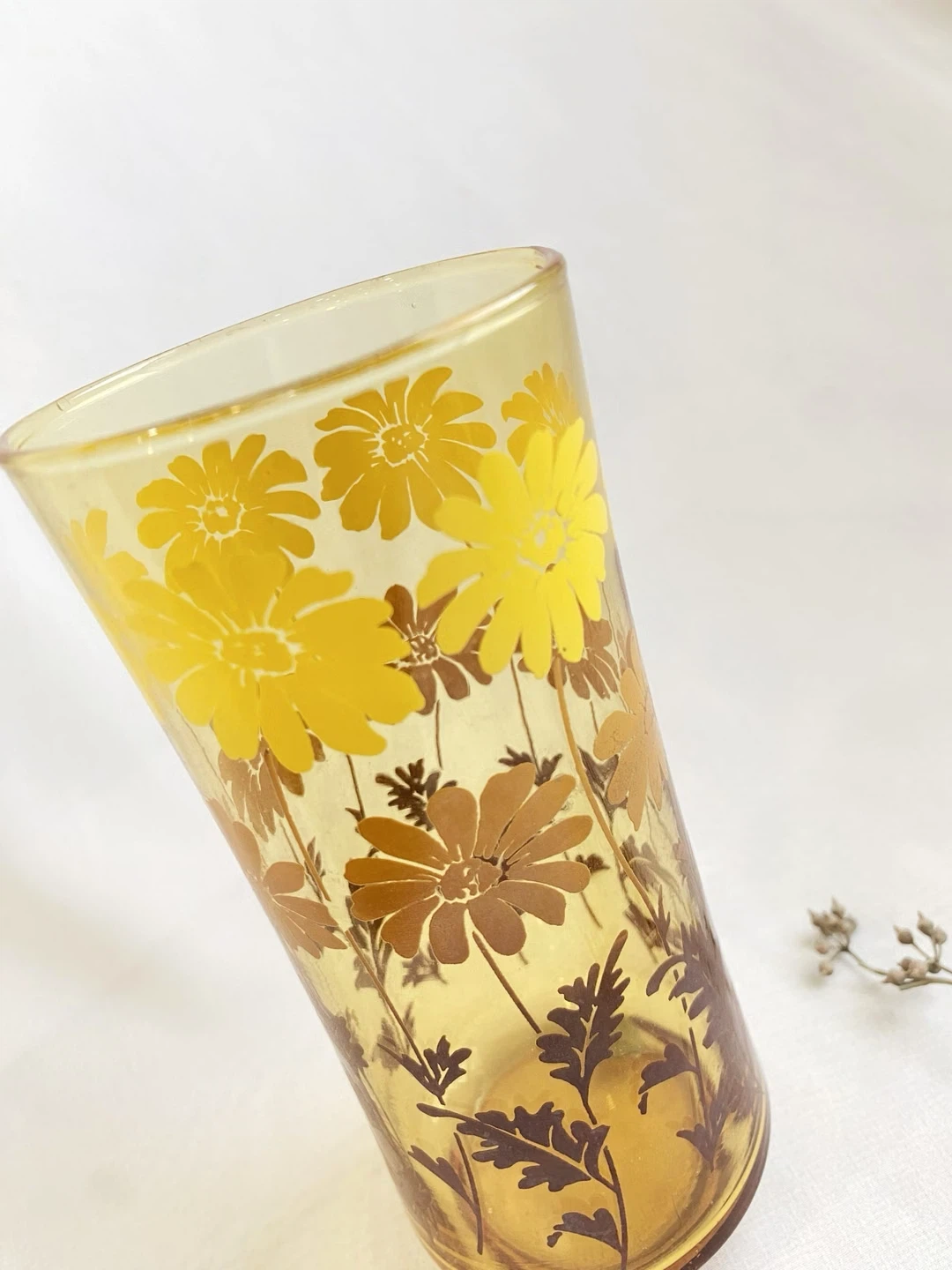 Amber Daisy Glass Tumbler - photo 2